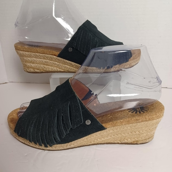 UGG Women's Black Suede Fringe Wedge Espadrille Slide Sandals‎ Size 6 - Picture 1 of 10